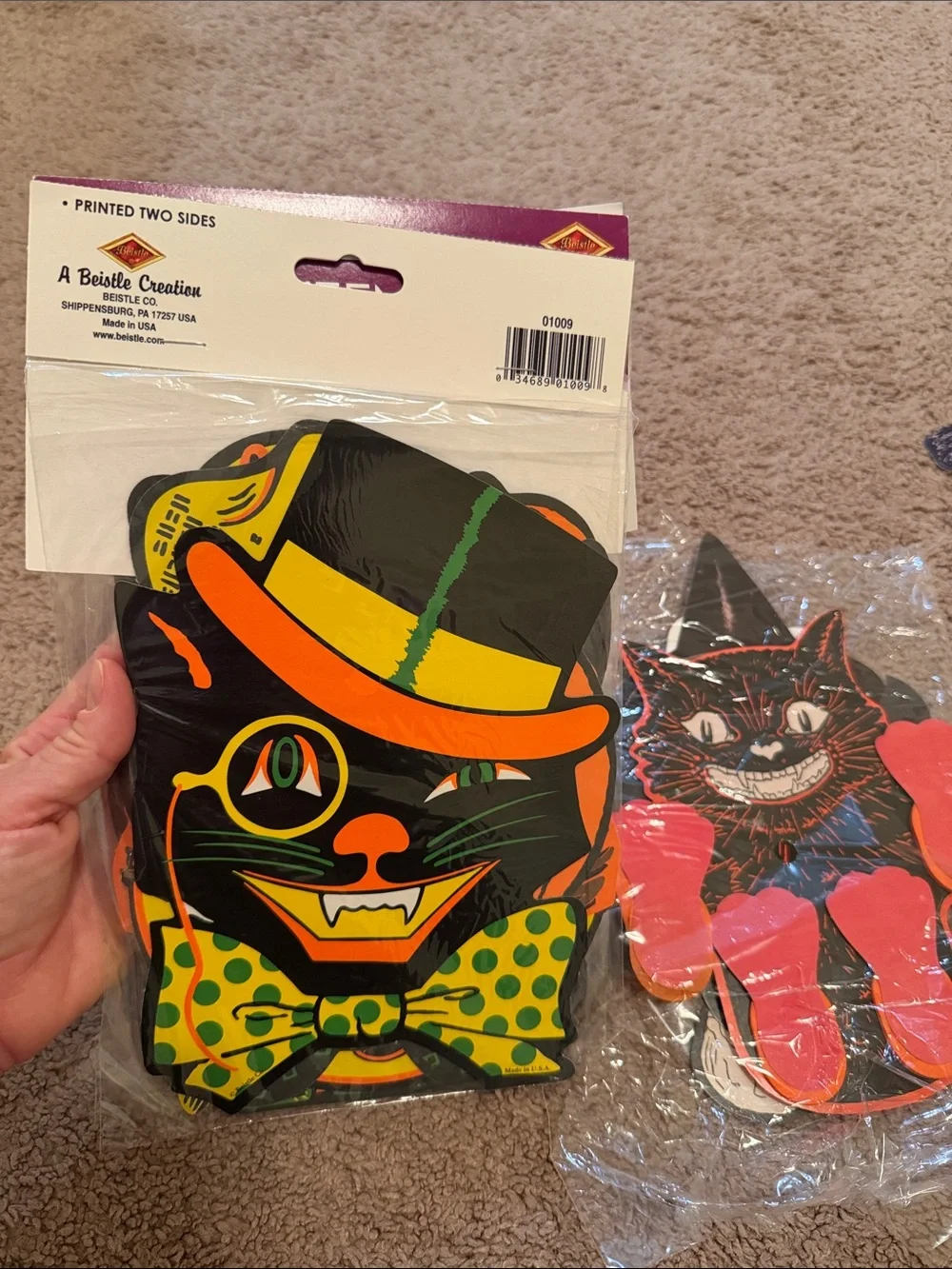 Vintage/retro Halloween decor